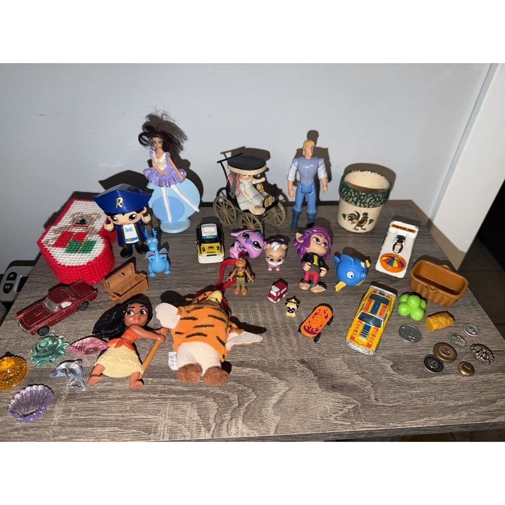Large Trinket Lot 30+ Pieces Good For Trinket Shelves Or Collections